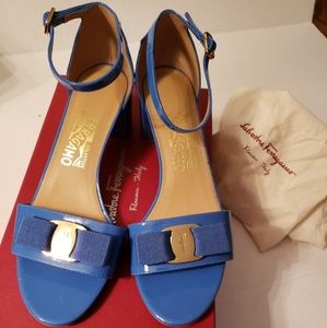 Saltore ferragamo sandal